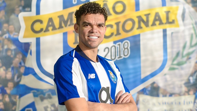 Pepe, Porto'ya imza att