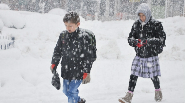Zonguldak kar tatili son dakika aklamas 10 Ocak Zonguldak yarn okullar tatil m Valilik MEB 