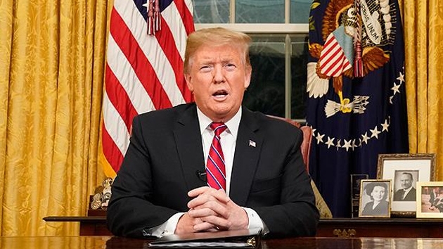 Trump hkmetin kapanmasndan Demokratlar sorumlu tuttu