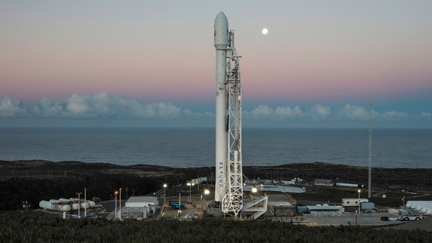 SpaceX uzaya roket gnderiyor