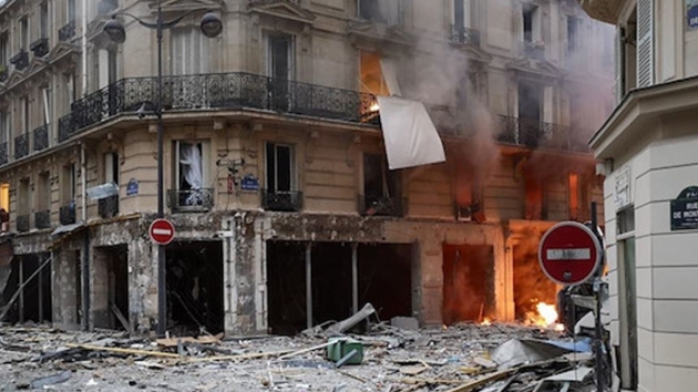 Fransa'nn bakenti Paris'te patlama meydana geldi