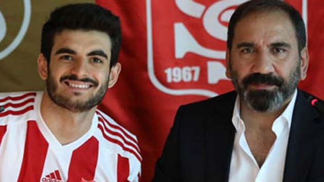 Fatih Aksoy, Demir Grup Sivasspor'a imzay att