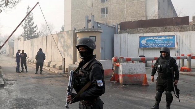 Afganistan'da bomba ykl arala saldr: 4 l, 90 yaral