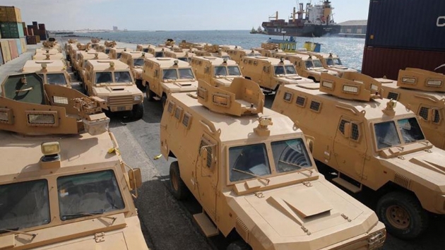  Katar'dan Somali'ye 68 askeri zrhl ara