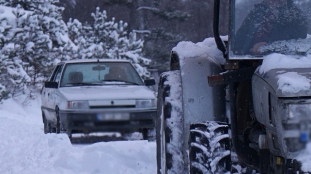 Sivas'ta 372 ky yolu youn kar ya nedeniyle ulama kapand