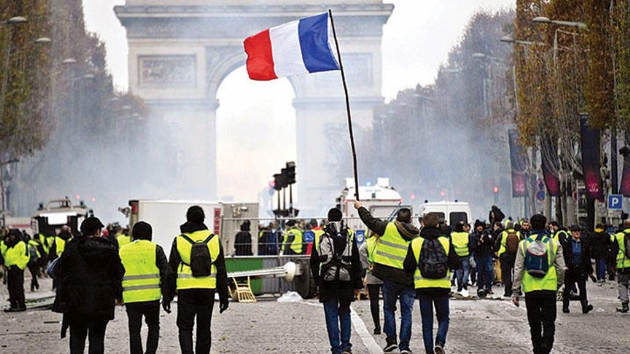 Fransa ileri Bakan'ndan 'biber gaz' aklamas