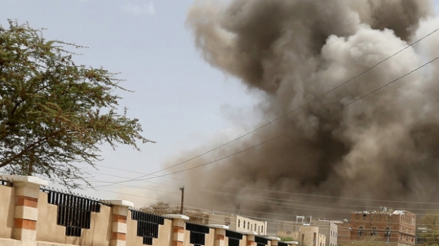 Koalisyon gleri, Yemen'in bakenti Sana'da Husilere ait bir mevziye youn hava saldrlar dzenledi