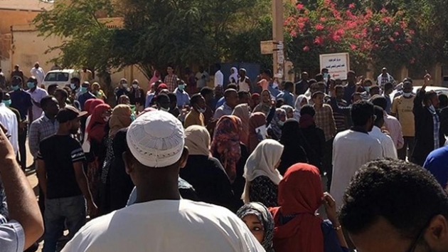 Sudan Devlet Bakan el-Beir: Talepler sabotaj eylemleriyle gerekletirilemez