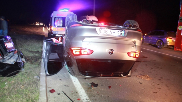 Sakaryann Akyaz ilesinde trafik kazas: 1 l, 3 yaral