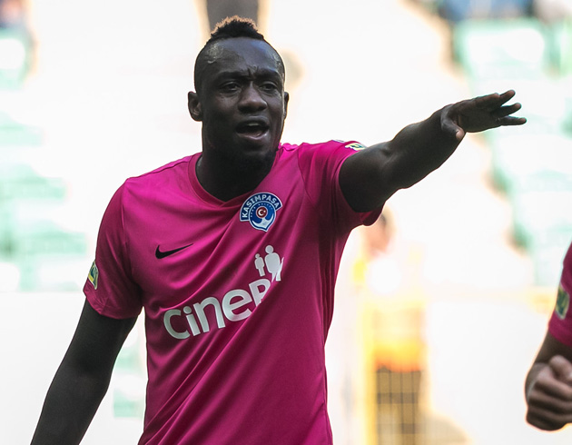 Diagne 01:45'te Galatasaray'� duyurdu