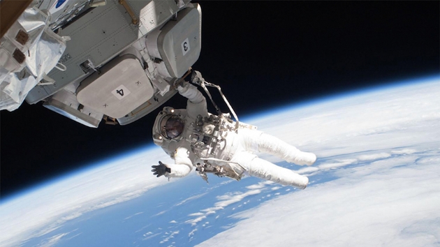 Uzun sreli uzay uuu yapan astronotlarn kanserle savama yetenei bozuluyor