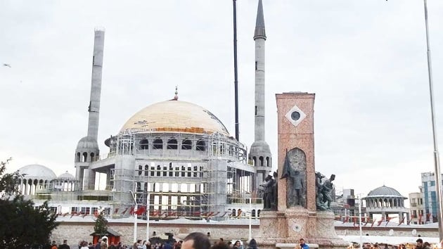 Taksim Camisininminare klah yerletirildi