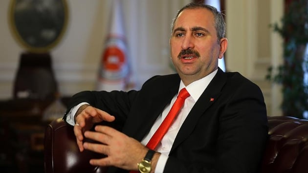 Bakan Abdlhamit Gl: Vesayetiler tarihin p tenekesine atlmtr
