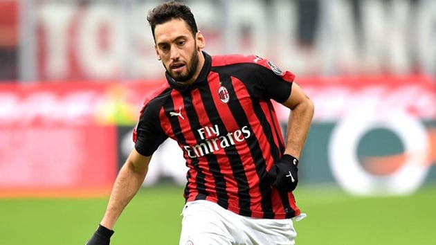 Milan'dan Hakan alhanolu karar
