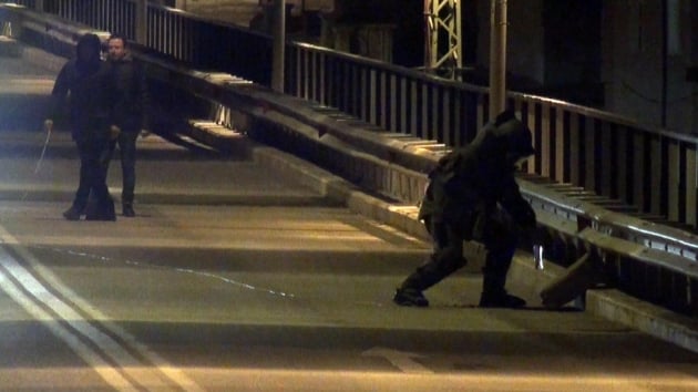 Karaman'da Piri Reis Kprs'nde braklan pheli valiz korkuya neden oldu