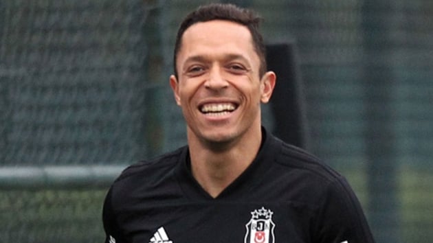 Beikta'tan Adriano karar