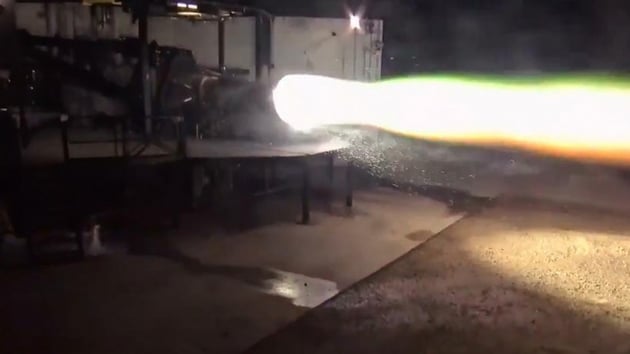 SpaceX yeni nesil roket motorunun ateleme testini yapt