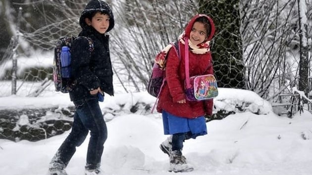 (Valilik MEB son dakika okullar yarn tatil mi?) Kar tatili 8 ubat okullar hangi illerde tatil?