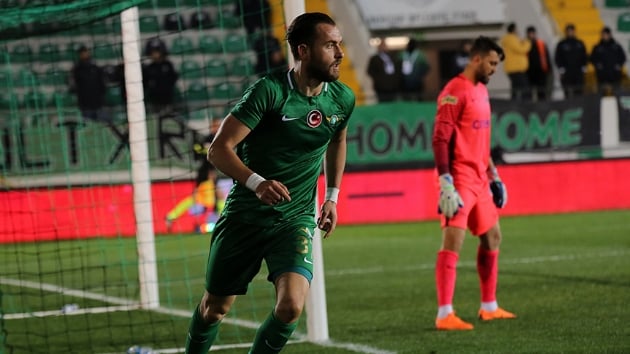 Akhisarspor, Kasmpaa'y 3-1 malup etti