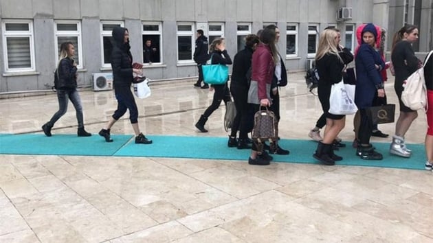 Bakentte zorla altrlmak istenilen 66 kadn kurtarld