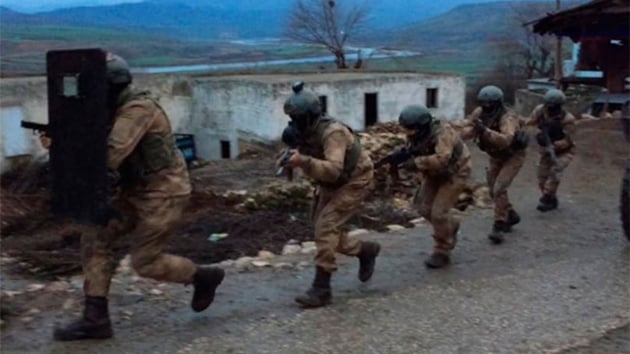 Terr rgt PKK'ya yardm ve  yataklk yaptklar iddiasyla 13 pheli gzaltna alnd