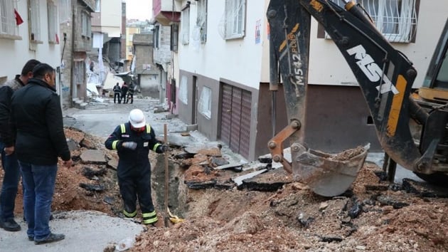 Gaziantep'teki hasar gren binalar ykld
