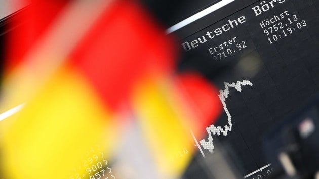 Alman ekonomisi, resesyona girmekten son anda kurtuldu