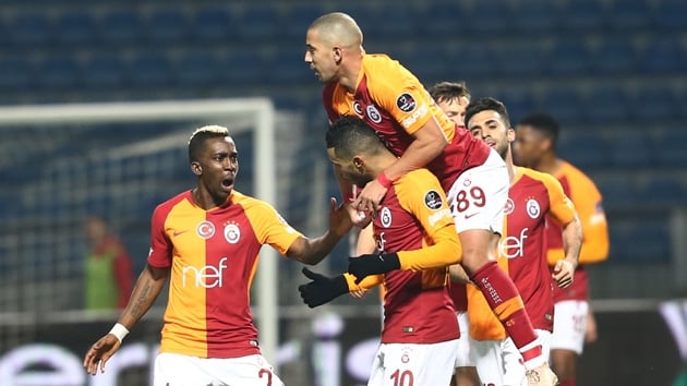 Galatasaray, konuk olduu Kasmpaa'y 4-1 malup etti