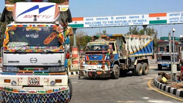 Hindistan Pakistan'la imento ticaretini durdurdu