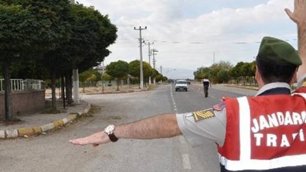 Haklarnda gzalt akrar verilen FET phelileri yol kontrolnde yakaland