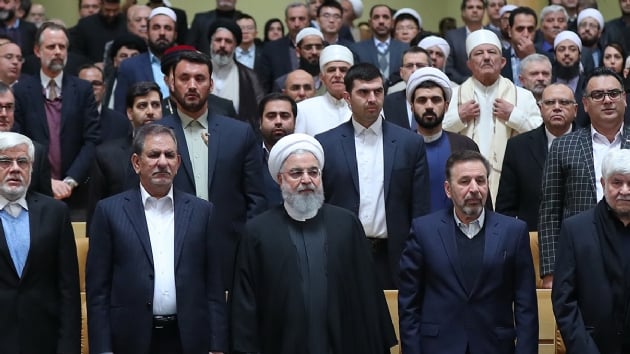 ran, cuma namaz imamlarnn istifasnn sebeplerini tartyor