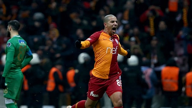 Sofiane Feghouli: Futbolu bu tr muhteem anlar yaamak iin oynuyoruz