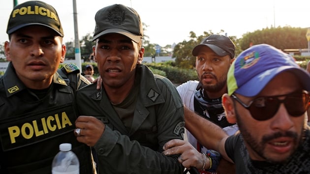 Kolombiya: Venezuela'dan ayrlan askerlerin says 274'e ulat