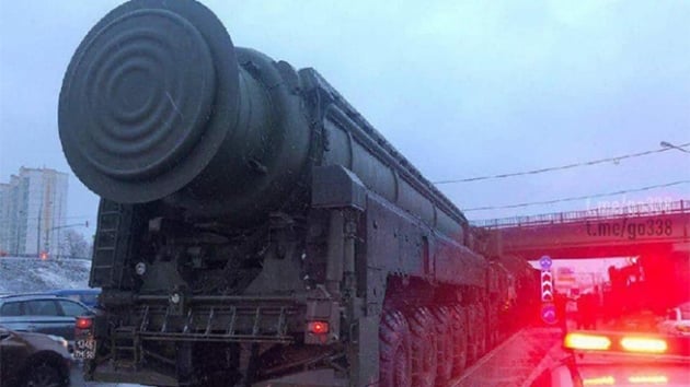 Rusya'nn ktalararas balistik fzesi Moskova'daki trafikte skt