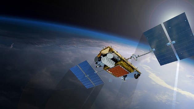 Dnyann her yerine uzaydan internet hizmeti salayacak uydu frlatlyor