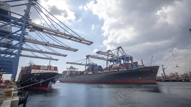 İhracat ocakta yıllık yüzde 5,9 artarak 13 milyar 170 milyon dolar oldu