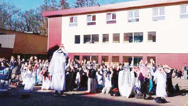 Katolik okulunda��slam�a sald�r�