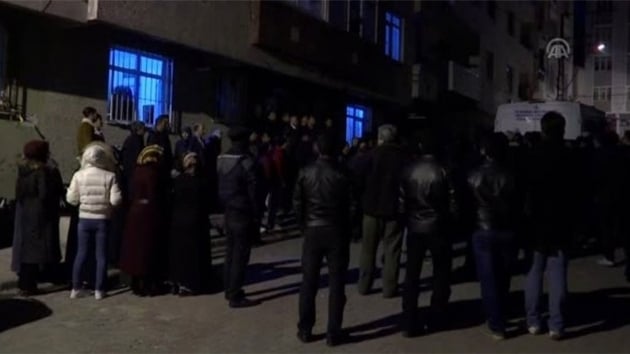 Hrszlk iin girdikleri evde 2 kiiyi ldrdler