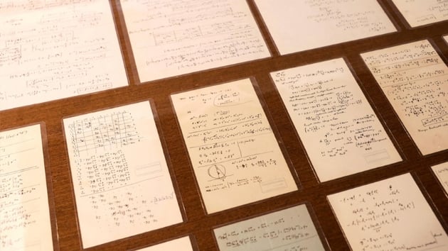 Einstein'n kaleme ald 110 belge ilk kez sergilendi