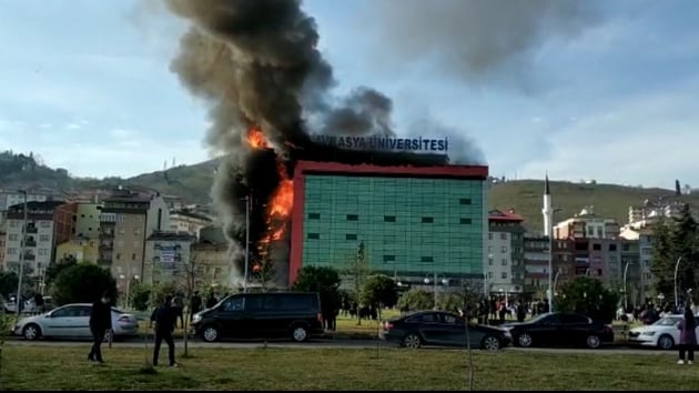 Trabzon'da Avrasya Üniversitesi'nin kampüsünde yangın çıktı