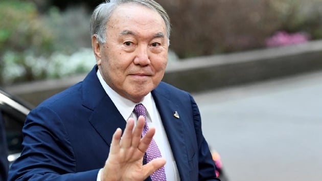 Kazakistan Cumhurbakan Nursultan Nazarbayev istifa etti
