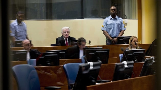 'Bosna Kasab' Karadzic'in 40 yl olan hapis cezas temyizde mebbete evrildi