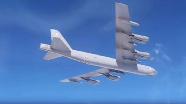 Su-27 jetleri ABD B-52'lerini byle engelledi