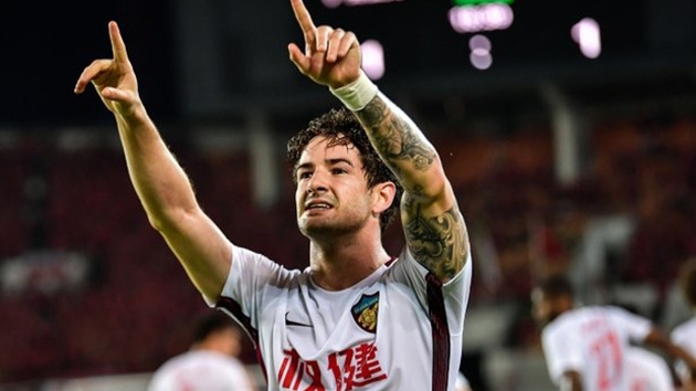 Galatasaray'n Pato hayali suya dt