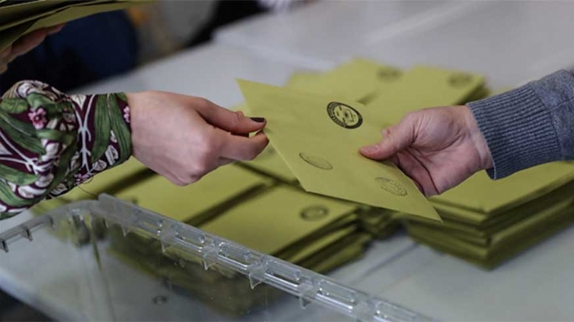 AK Parti Hakkari'de 6 belediye kazand