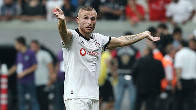 Galatasaray, Gkhan Tre ile anlamaya vard 