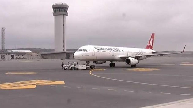  stanbul Havaliman'ndan ilk tarifeli uak, Ankara'ya gitmek zere pistten havaland