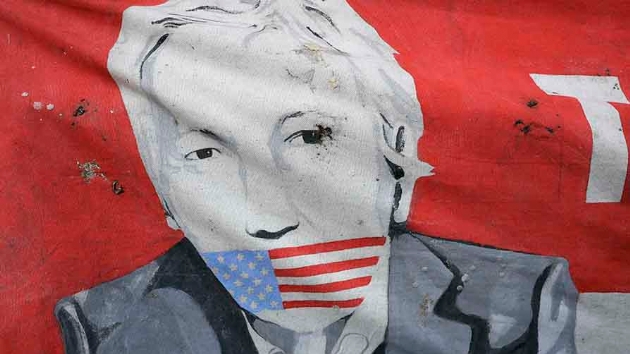 Ekvador Devlet Bakan Moreno, WikiLeaks kurucusu Assange niye teslim ettiini anlatt