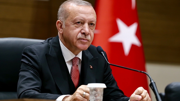 Bakan Erdoan'dan Karamollaolu'na 'amlca Camii' tepkisi: Sen bu hesab Kanuni'ye Fatih'e sorsana