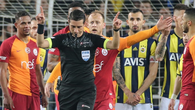 Galatasaray, Fenerbahe derbisinin ardndan VAR kaytlarnn aklanmasn talep etti